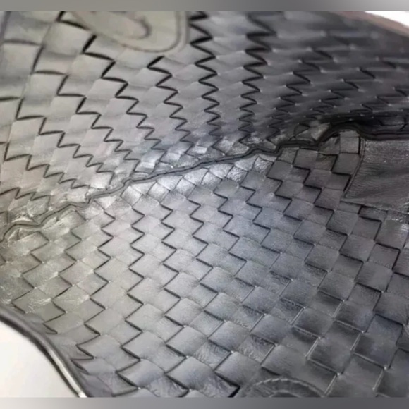 Bottega Veneta
Small Sardine leather top handle bag - Picture 9 of 11